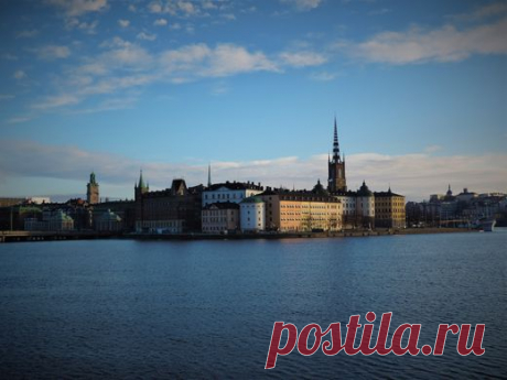 Стокгольм - город необыкновенный. Старый город (Gamla Stan) - исторический центр Стокгольма, центр со старинными улочками и средневековыми строениями.