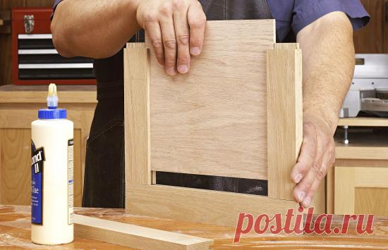 Simple frame-and-panel doors in 30 minutes In the time it takes to sit through a sitcom on TV, you can have some real fun creating sturdy, no-fuss doors.