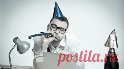 Названы категории россиян, которых нельзя привлечь к работе в праздники. По общему правилу, согласно статье 113 Трудового кодекса России, привлекать работников к работе в нерабочие праздничные дни запрещено, напомнил в беседе с RT доктор юридических наук, декан факультета права НИУ ВШЭ профессор Вадим Виноградов. Читать далее