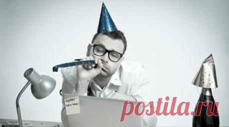 Названы категории россиян, которых нельзя привлечь к работе в праздники. По общему правилу, согласно статье 113 Трудового кодекса России, привлекать работников к работе в нерабочие праздничные дни запрещено, напомнил в беседе с RT доктор юридических наук, декан факультета права НИУ ВШЭ профессор Вадим Виноградов. Читать далее