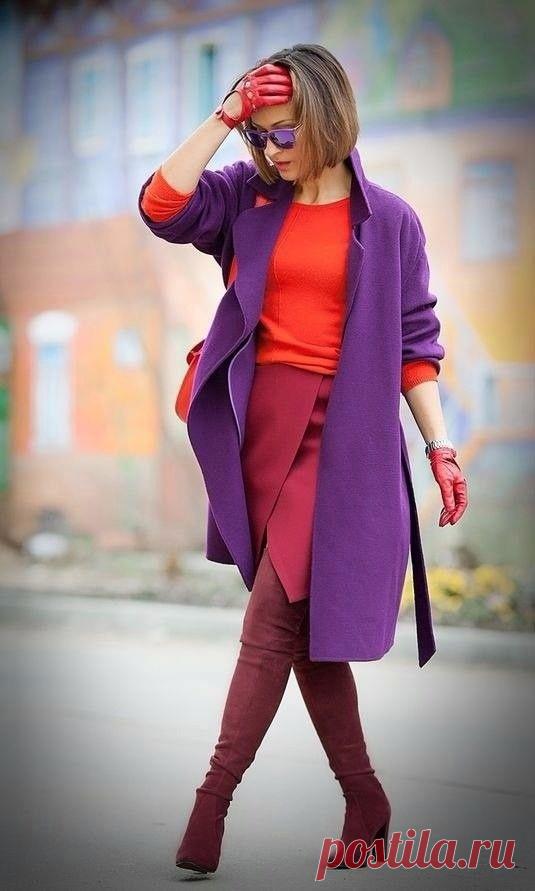 Сиреневый – нежный, универсальный цвет. Для получения яркой палитры вы можете контрастировать с такими цветами, как оранжевый, желтый, оливково-зеленый и серый . Но он также отлично смотрится с аналогичными оттенками фиолетового или с нежно-розовым.