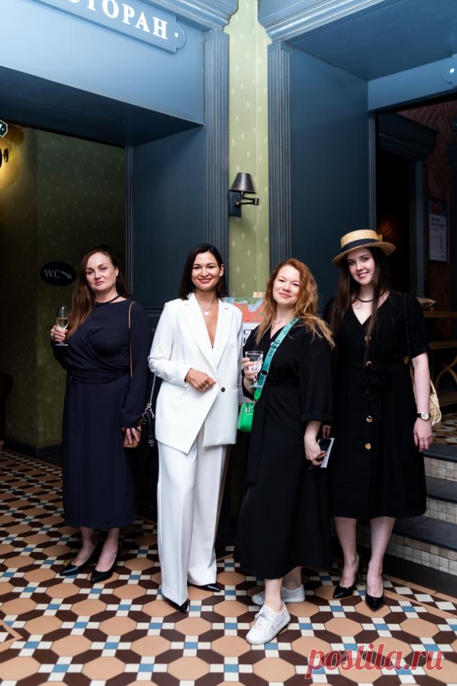 Выставка ЧИСТОЕ ИСКУССТВО Варшавские бани Екатерина Лебедева художник картина живопись творчество