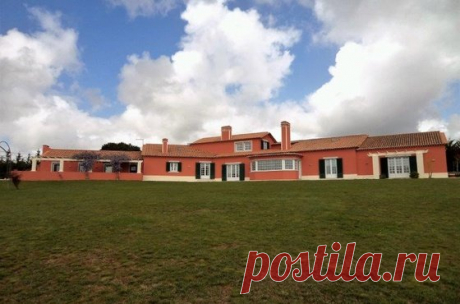 Venda casa Gaeiras com 6 Quartos | meretdemeures.com Venda casa vista de mar Gaeiras com 6 Quartos. Quinta em Óbidos, rodeada por uma magnífica paisagem, com u…