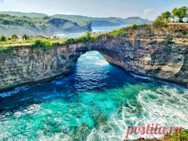 Broken Beach, Sakti, Klungkung Regency, Bali, Indonesia | Красивая бухта в Сакти, Клунгкунг, Бали. Красивейшие места мира фото с названиями #путешествие