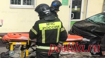 Двоих пострадавших детей планируется эвакуировать в Москву после ДТП в Калуге. Врачи намерены эвакуировать двоих детей, пострадавших в ДТП в центре Калуги, в Российскую детскую клиническую больницу (РДКБ) Минздрава России в Москве, у них тяжёлые сочетанные травмы и переломы конечностей, сообщил помощник министра здравоохранения Алексей Кузнецов. Читать далее