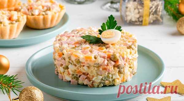 Вкусные истории: как менялся салат оливье сквозь года
Редкое блюдо может похвастаться такой же популярностью, как оливье. У салата даже есть одноименный индекс. По набору компонентов для угощения эксперты отслеживают рост цен на продукты питания из года в год. Как блюдо стало звездой праздничного стола и какие секреты оно скрывает до сих пор?
Читать подробнее: https://www.gastronom.ru/text/vkusnye-istorii-kak-menjalsja-salat-olive-skvoz-goda-1019514
О чем расскажем в стать...