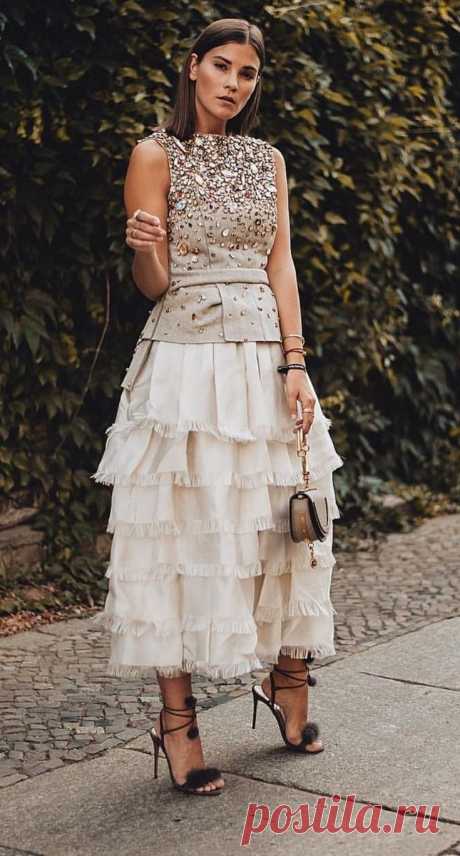 Dec 20, 2018 - This Pin was discovered by Vivien Szabó. Discover (and save!) your own Pins on Pinterest