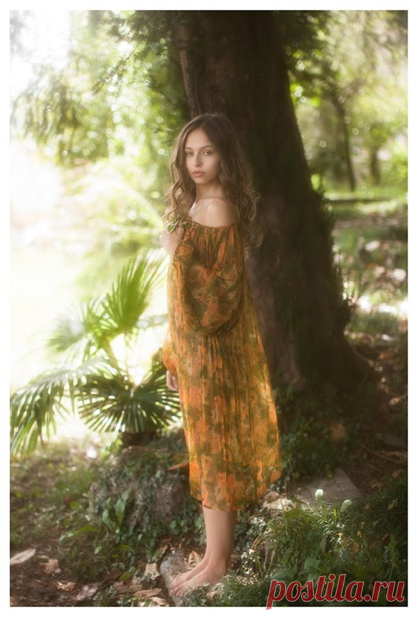 РОМАНТИКА В ПОТРЯСАЮЩИХ РАБОТАХ ВИВЬЕН МОК
 Фотоработы Вивьен Мок считаются самыми художественно профессиональными. В них очень грамотно всегда подобрана тема и изображения образа. В данном случае мы подобрали работы по женской тематике. В них отображена женственность и красота. Образ женщины в своих работах очень эротичен и красив во всех своих проявлениях. Его художественные фотографии очень благородны в своём оформлении и очень поразительны. Раскрывающие красоту женщины в нашем Мире.