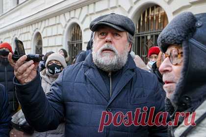 В России закрыли фестиваль «Артдокфест». Российский фестиваль документального кино «Артдокфест» закрыт. Об этом сообщил его президент, режиссер Виталий Манский. «"Артдокфест" в России закрыт», — приводит агентство слова документалиста. Подробности отмены фестиваля не уточняются. Официальное заявление дирекции «Артдокфеста» будет опубликовано позже в пятницу.