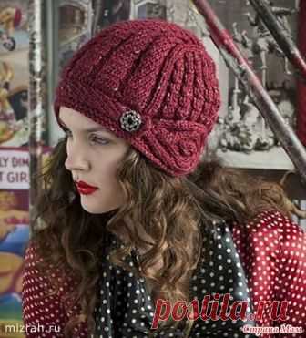 4 ВИДЕО.
Шапочка-шлем из журнала Vogue Knitting. Эта шапочка "путешествовала " по многим рукодельным сайтам, и к тому же, взята она из довольно старого журнала. Но я ее очень люблю. Для работы потребуется 2 моточка пряжи, длина нити в 50 гр.