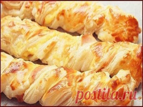 ВЕТЧИНА В БАНКЕ - ПАЛЬЧИКИ ОБЛИЖЕШЬ. Вкуснотища необыкновенная!: Слоёные косички с курицей и сыром