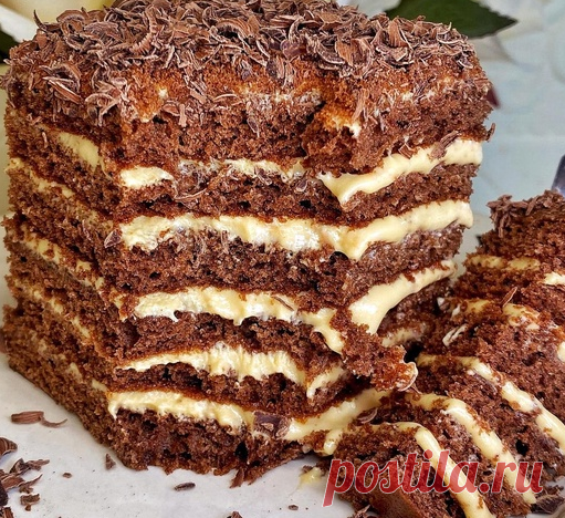 Шоколадно-медовый торт «Спартак»
(Без раскатки коржей)
Тесто:
Сахар - 200г Мёд - 150г Сливочное масло - 180г Сода - 5г Яйца - 4шт Какао - 40г Мука - 380г
Крем:
Сливки 35% - 400мл Варёное сгущённое молоко - 600г
Посыпка:
Крошка из обрезков Тёмный шоколад - 100г
