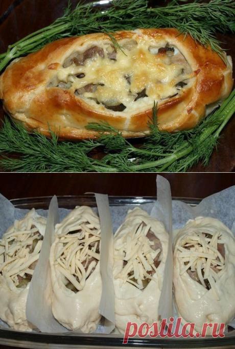 Как приготовить лодочки из слоеного теста с картофелем, мясом и огурчиками - рецепт, ингридиенты и фотографии