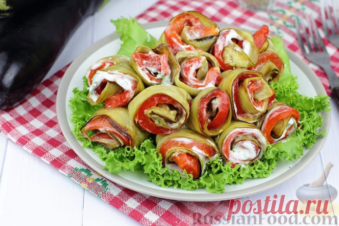 Рецепт: Рулетики из баклажанов с болгарским перцем на RussianFood.com