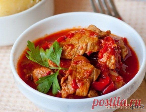 Тушеная свинина с болгарским перцем рецепт с фото