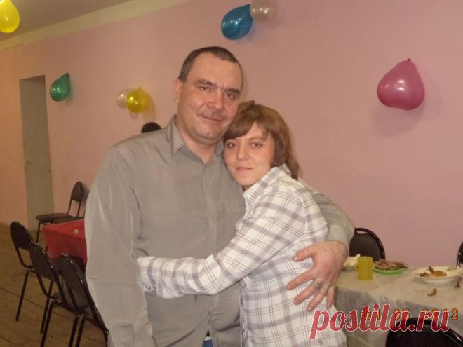 "...Муж оказывай жене должное благоразумие;подобна и жена мужу.Жена не властна над своим телом,но муж;равно и муж не властен над своим телом,но жена...."1Кор.7:3-4