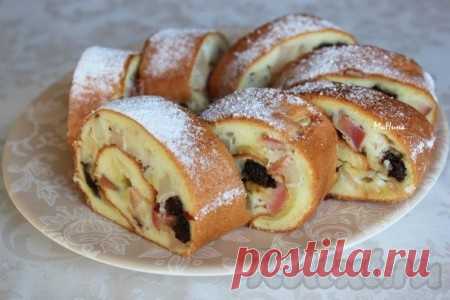 Необычный рулет с яблоками 