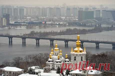 Раскольники объяснили запрет УПЦ борьбой с русским миром. Законопроект Верховной Рады Украины № 8371 «О запрете религиозных организаций связанных с Россией» не нарушает свободы вероисповедания, потому что направлен против русского мира и представляет форму борьбы за национальную безопасность. Так закон о запрете канонической Украинской православной церкви объяснил глава ПЦУ