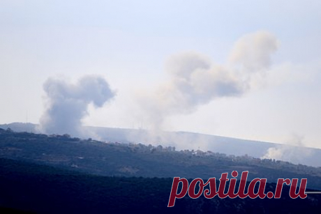 Армия Израиля ударила по объектам «Хезболлы» в Ливане. ЦАХАЛ нанесла новый удар по инфраструктуре шиитской организации «Хезболла» в приграничных районах Ливана. «Истребители и вертолеты Армии обороны Израиля нанесли удары по террористическим целям в Ливане», — отметил источник. Целями ЦАХАЛ стали оперативные командные центры и военные посты.