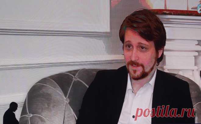 Сноуден опроверг, что скрывался в конспиративной квартире КГБ. Экс-сотрудник американских спецслужб утверждает, что не сотрудничает «со шпионами» и не живет в конспиративных квартирах
