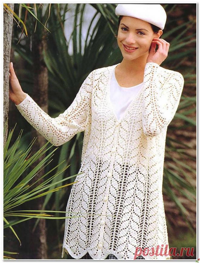 Белая, ажурная туника крючком.
