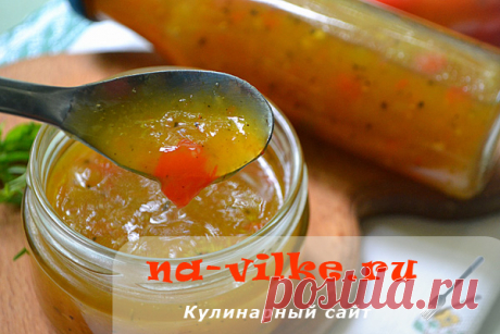 Кисло-сладкий грузинский соус ткемали из алычи с болгарским перцем