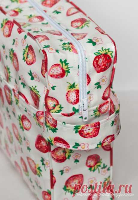 Ламинированные косметички / Laminated cosmetic bags - Вечерние посиделки