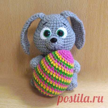 PDF Пасхальный кролик крючком. FREE crochet pattern; Аmigurumi animal patterns. Амигуруми схемы и описания на русском. Вязаные игрушки и поделки своими руками #amimore - заяц, зайчик, пасхальный кролик, зайчонок, зайка, крольчонок к Пасхе.