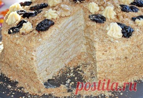 Торт "Холодное сердце"


Торт "Холодное сердце" мне нравится потому, что после приготовления он может спокойно несколько дней стоять в холодильнике и оставаться вкусным! Как и многие торты, он готовится по принципу коржей и крема. Некоторым он покажется сильно приторным (банка сгущенки, да еще и сахар), но для начала Вы можете использовать не всю банку (на вкус и цвет, как говорится). Для приготовления торта "Холодное сердце" главное - испечь правильно коржи, чтобы они был...