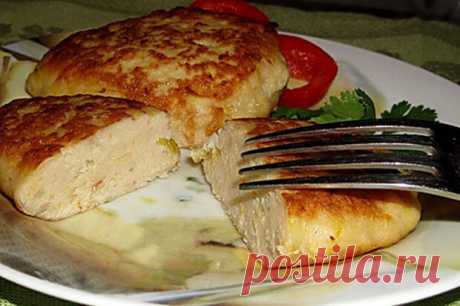 Котлеты с тыквой это удивительное сочетание рыбы и овощей - Вкусно с Любовью - медиаплатформа МирТесен По этому рецепту вы без труда приготовите необычное и очень вкусное блюдо.И н г р е д и е н т ы рыба (амур, судак, щука и др.) 500 гр. тыква мякоть 200 гр. мука 3 ст .ложки яйцо 1 шт. чеснок 1 зубчик соль, перец растительное масло для жарки Рыбу почистить, снять с нее кожу и освободить от...