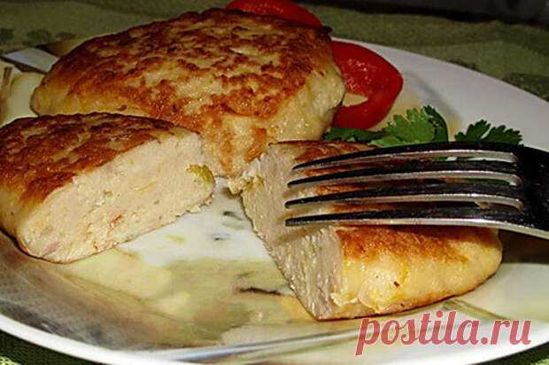 Котлеты с тыквой это удивительное сочетание рыбы и овощей - Вкусно с Любовью - медиаплатформа МирТесен По этому рецепту вы без труда приготовите необычное и очень вкусное блюдо.И н г р е д и е н т ы рыба (амур, судак, щука и др.) 500 гр. тыква мякоть 200 гр. мука 3 ст .ложки яйцо 1 шт. чеснок 1 зубчик соль, перец растительное масло для жарки Рыбу почистить, снять с нее кожу и освободить от...