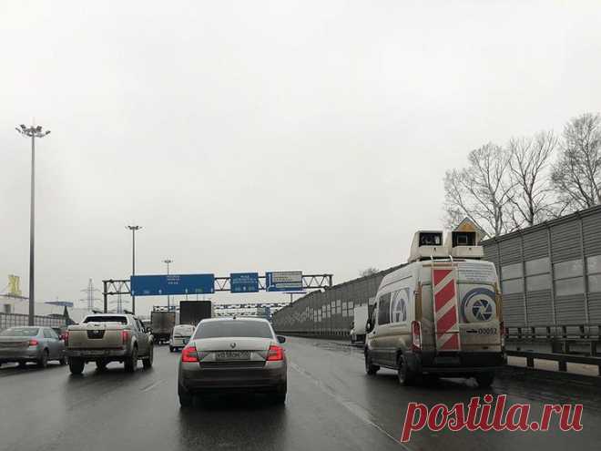 За сколько метров камера определяет нарушителя скорости на дороге