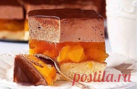 А вы знаете, что такое знаменитый трехслойный торт Делис и как его готовить? Это – нежность, тающая во рту!