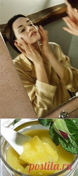 Топ-10 омолаживающих кремов для лица своими руками.