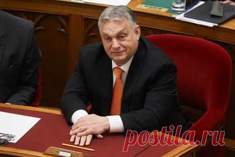 Президент Венгрии ратифицировал заявку Швеции на вступление в НАТО. Президент Венгрии Тамаш Шуйок ратифицировал заявку Швеции на вступление в НАТО, сообщает Reuters. «Оставшиеся формальности, такие как сдача на хранение документов о присоединении в Вашингтоне, скорее всего, будут завершены быстро», — отмечает издание.