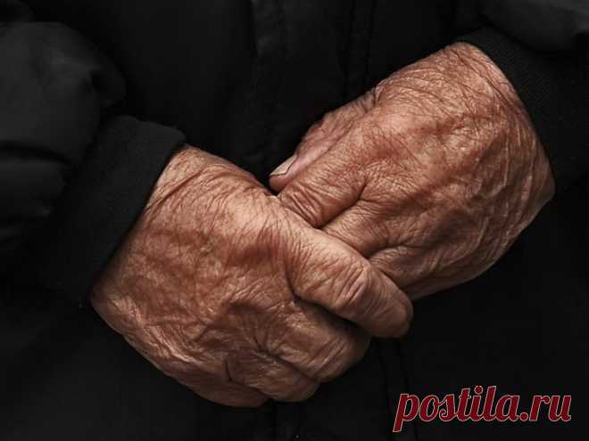 У него не было времени, чтобы ухаживать за больной матерью. Ее слова разрывают сердце на части.