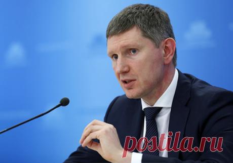 Решетников призвал не превращать в "фетиш" макроэкономические показатели. Даже если есть какая-то инвестиционная пауза, это не значит, что страна не может обеспечивать экономический рост, повышение заработных плат граждан, технологическое развитие экономики, заявил глава Минэкономразвития