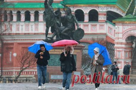 Китайцы массово устремились в Россию. Китайцы массово устремились в Россию. Отмечается, что с января по март 2023 года дипломатические представительства РФ в КНР выдали свыше 50 тысяч виз — это в пять раз больше, чем за аналогичный период 2022 года. По данным российского посольства в Китае, порядка 40 процентов из них приходится на туристические.