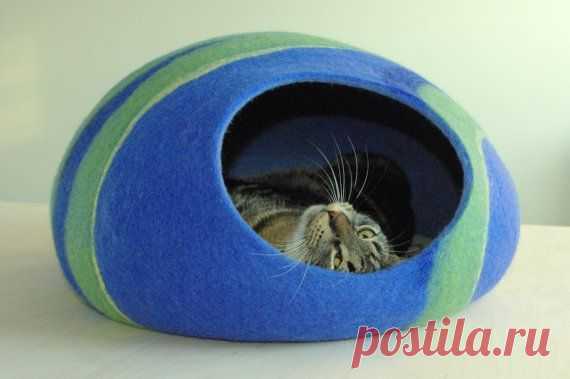 Cat bed/cat cave/cat house/blue felted cat cave With от elevele