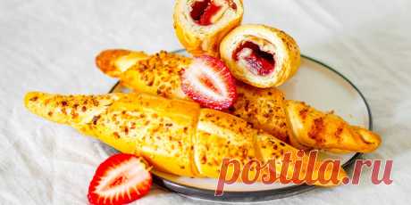 РОЖОК *ФИРМЕННЫЙ* С КЛУБНИЧНЫМ ДЖЕМОМ