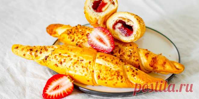 РОЖОК *ФИРМЕННЫЙ* С КЛУБНИЧНЫМ ДЖЕМОМ