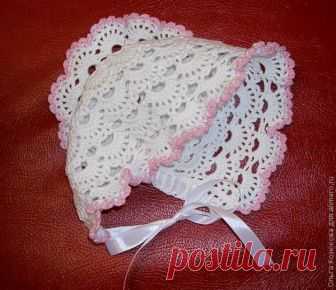 Вязаный чепчик для новорожденного Добрый день. Расскажуя сегодня как вязать крючком легкий кружевной чепчик из 100 хлопка для девочки 1-3 месяцев. Давно у меня лежали сохраненные фото и схемы для такого чепчика нак...