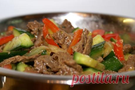 Огурцы с мясом по-корейски