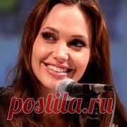 Анджелина Джоли