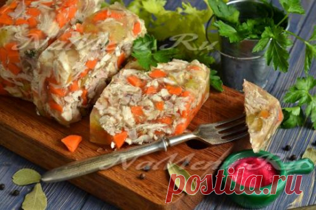 Куриный рулет с желатином в пакете из-под молока