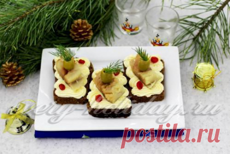 Праздничные бутерброды со скумбрией