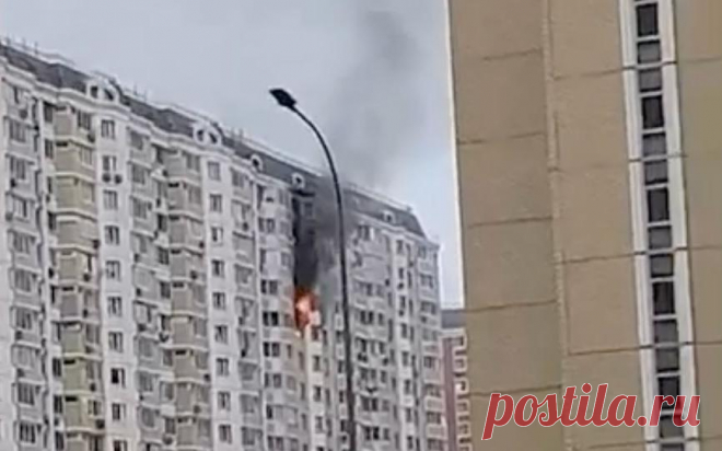 Пожарные потушили возгорание в жилом доме в Некрасовке. Пожар, начавшийся в жилом доме у станции метро «Некрасовка» на юго-востоке Москвы, удалось оперативно потушить, пострадавших нет, сообщили в пресс-службе МЧС России.