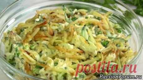 Очень сытный ,калорийный и вкусный салат "ДИЁР" с жареной картошкой. - запись пользователя Vika (Виктория) в сообществе Болталка в категории Кулинария Если салат выложить слоями,то это будет праздничный вариант подачи салата.Первый слой из смешанного картофеля, сыра и яйца.Сверху выложить половину натёртого огурца и майонез.