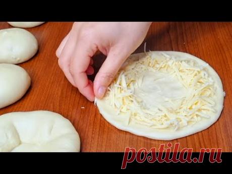 Даже остыть не успеет.Вот как легко делает пирожки моя бабушка.Это самое вкусное,что я когда-либо ел