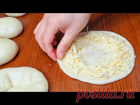 Даже остыть не успеет.Вот как легко делает пирожки моя бабушка.Это самое вкусное,что я когда-либо ел